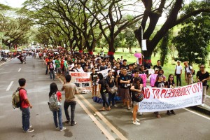 mob in front of AS
